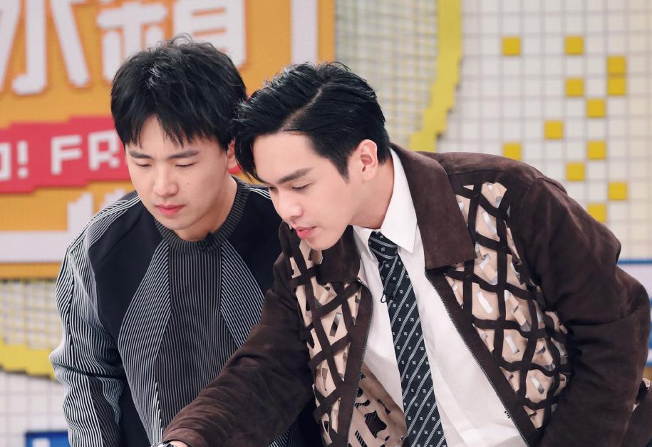 最新期演员郭敬明,最新期演员郭敬明，变化中的自信与成就感的力量