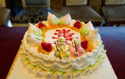 时尚与传统交融的父亲生日蛋糕图片欣赏