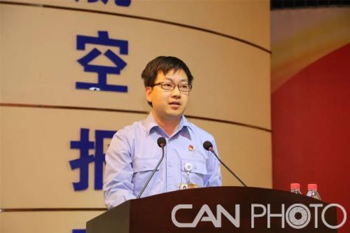 兰子与吴立最新篇章,兰子与吴立最新篇章，变化中的学习之旅，自信与成就感的碰撞