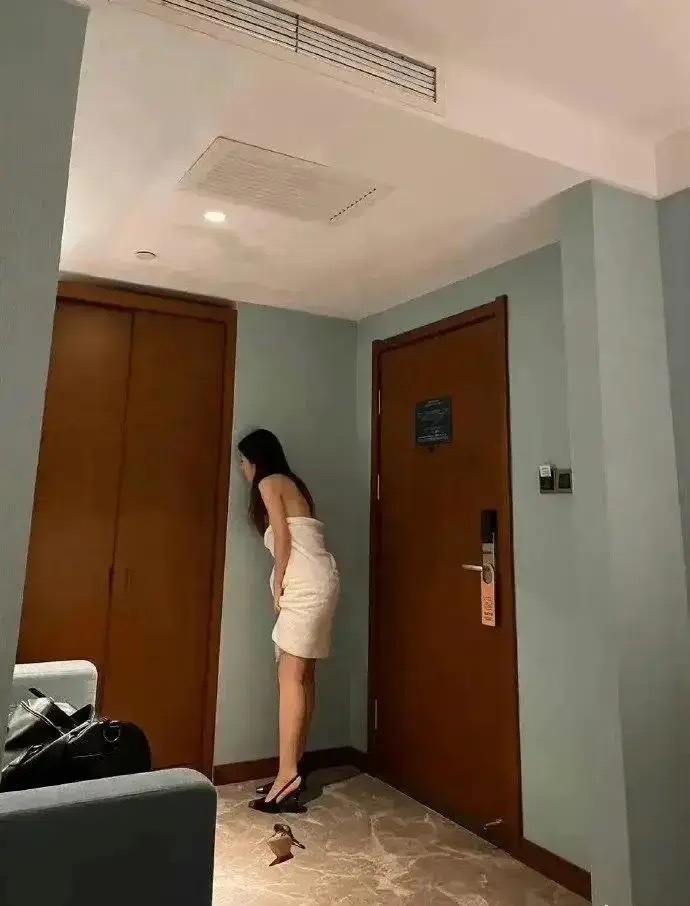 时代璀璨下的宾馆小姐图片风采